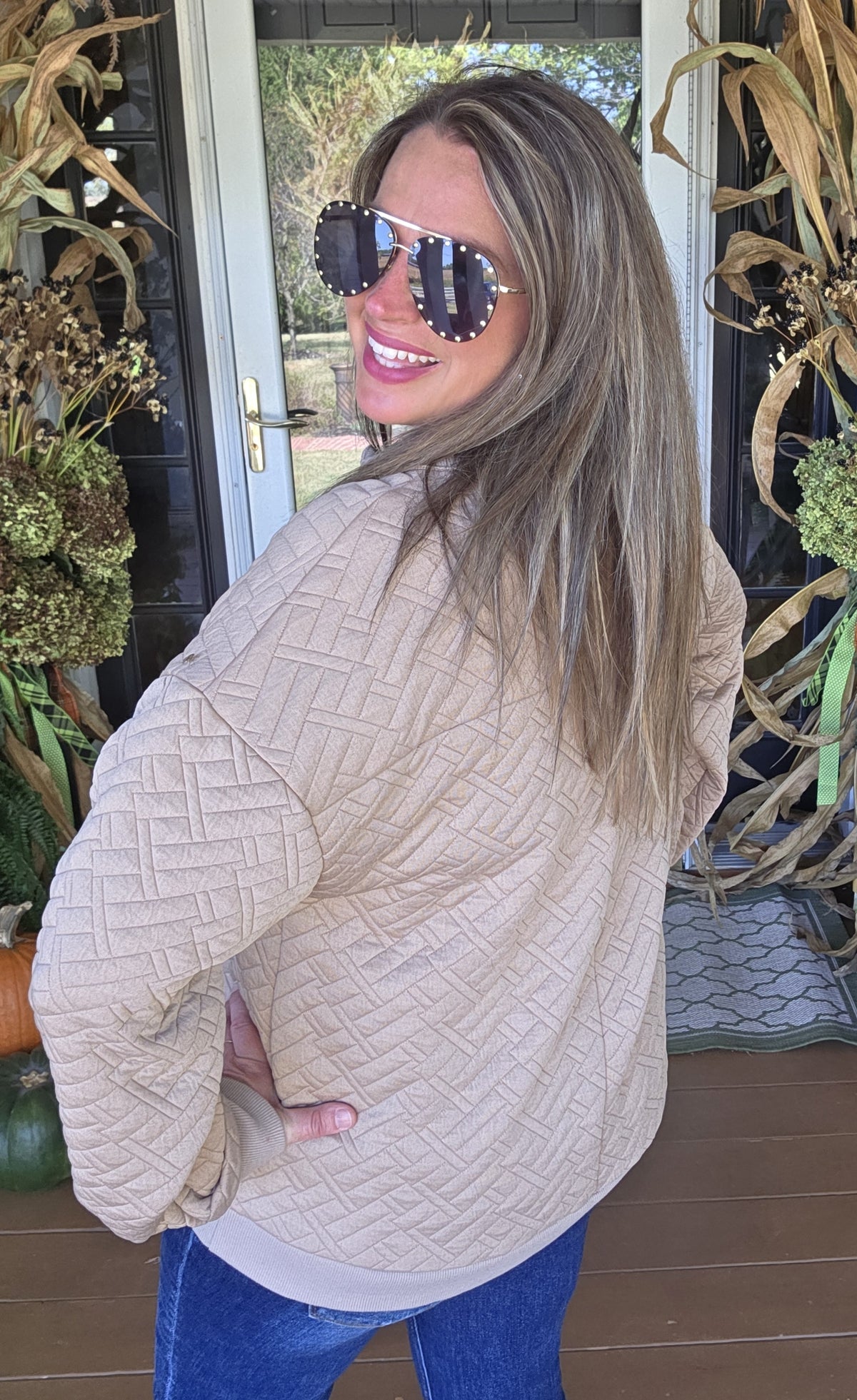 MOCHA QUILTED V NECK PULLOVER