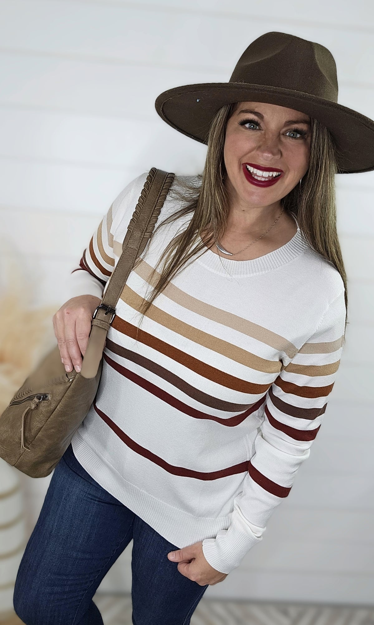 WHITE RUST/BROWN MULTI STRIPE LIGHT WEIGHT SWEATER