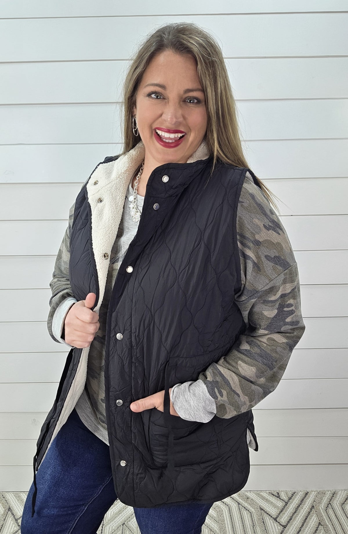 BLACK SHERPA LINED QUILTED TIE VEST