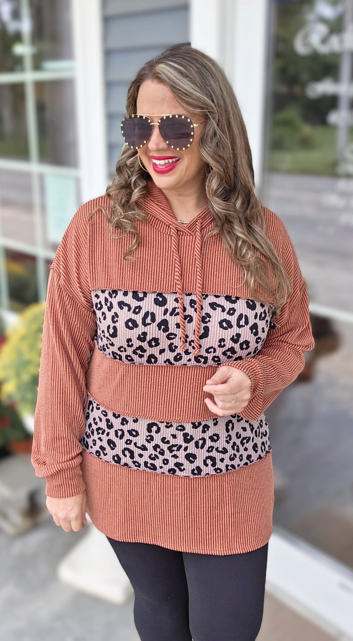 RUST RAISED RIBBED ANIMAL COLORBLOCK HOODED TOP