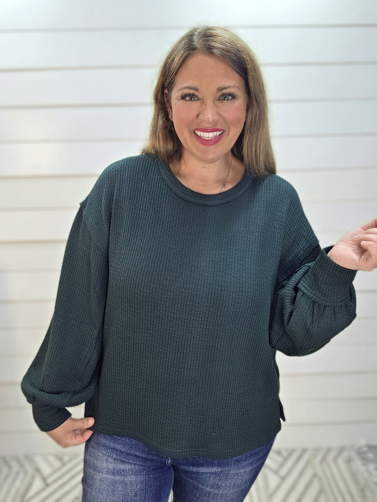 HUNTER GREEN Textured Exposed Seam Long Extended Sleeve Knit Top