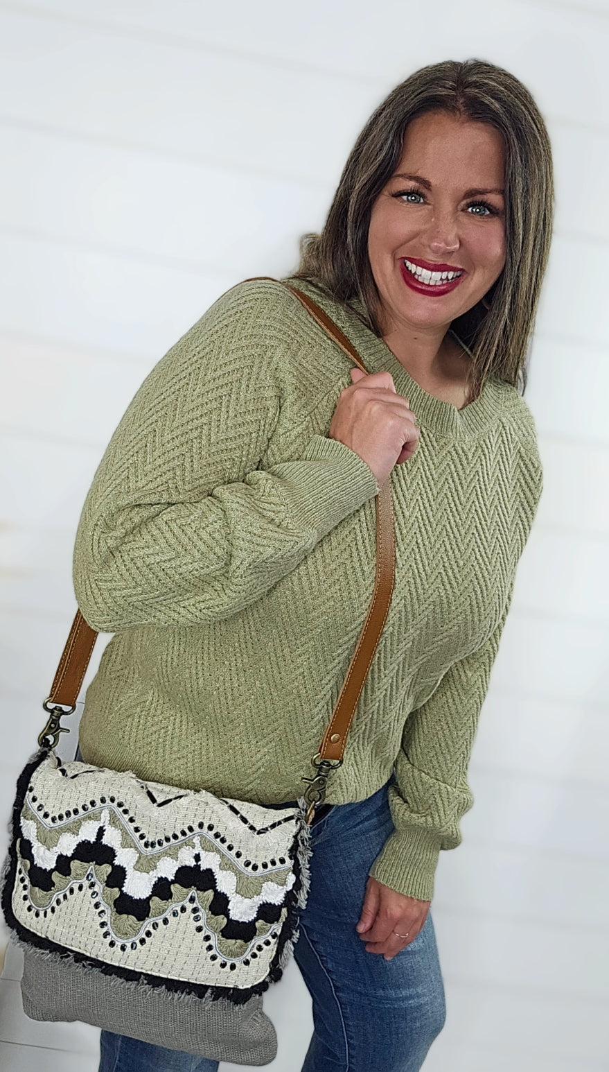 SAGE CHEVRON TEXTURED CREW NECK LIGHT WEIGHT SWEATER