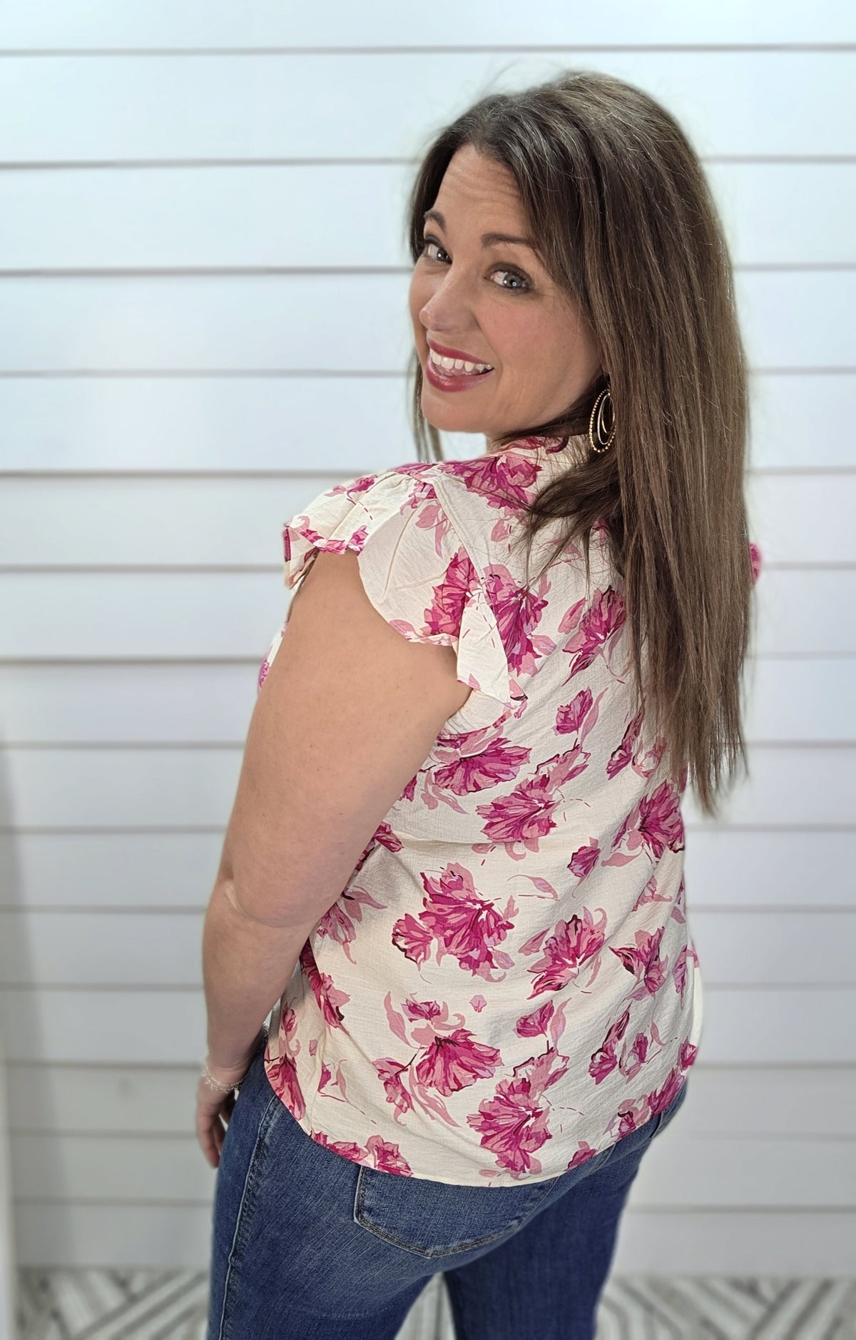 HOT PINK/CREAM FLORAL V NECK WOVEN TOP W/ SCALLOPED TRIM