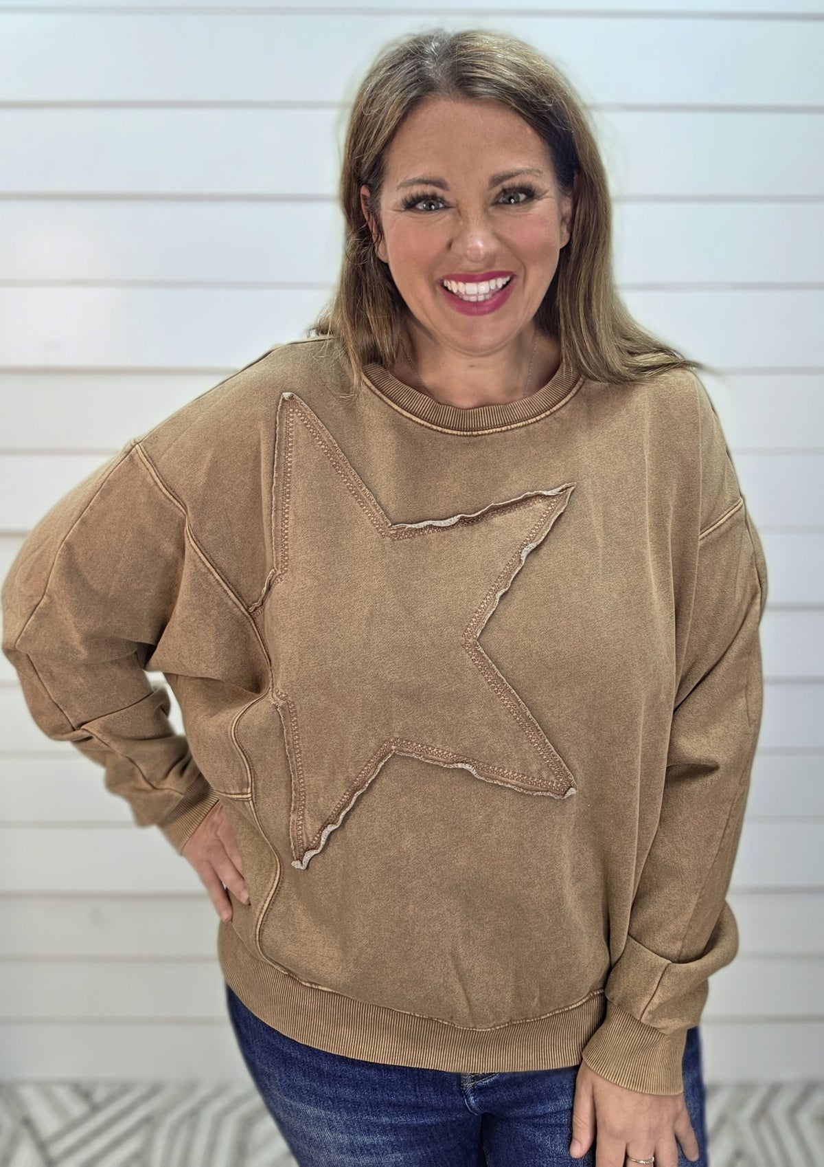MOCHA PLUSH LINED STAR PULLOVER