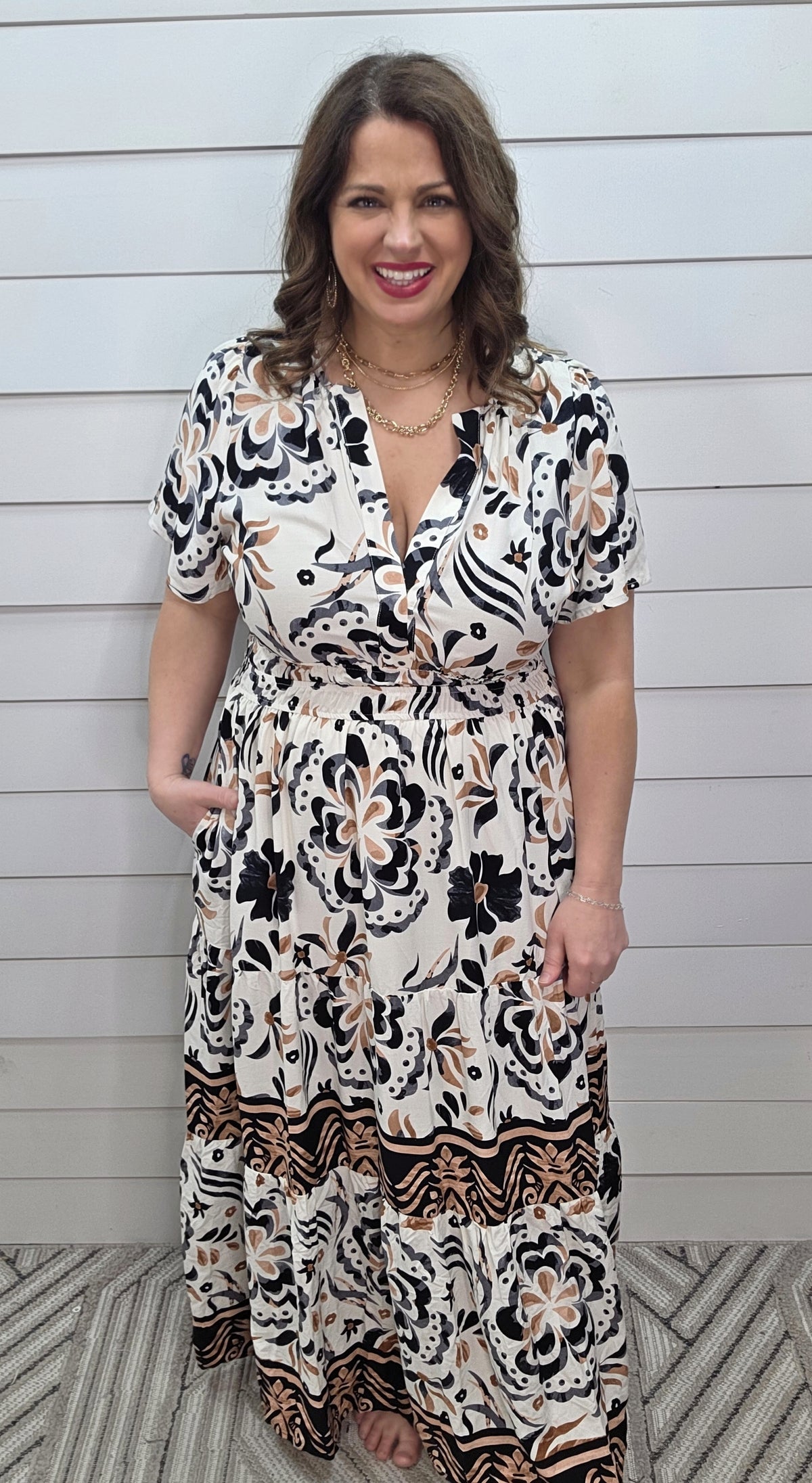 BLACK/WHITE/TAUPE PRINTED V NECK DRESS W/ SIDE POCKETS