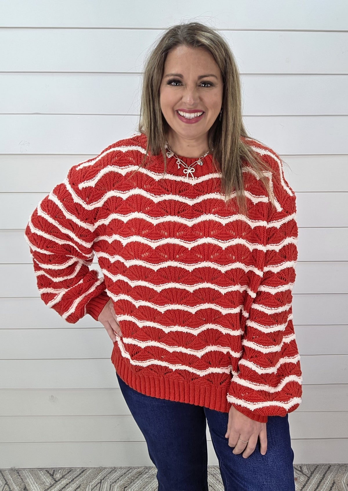 RED/WHITE LOOSE WEAVE KNIT SWEATER