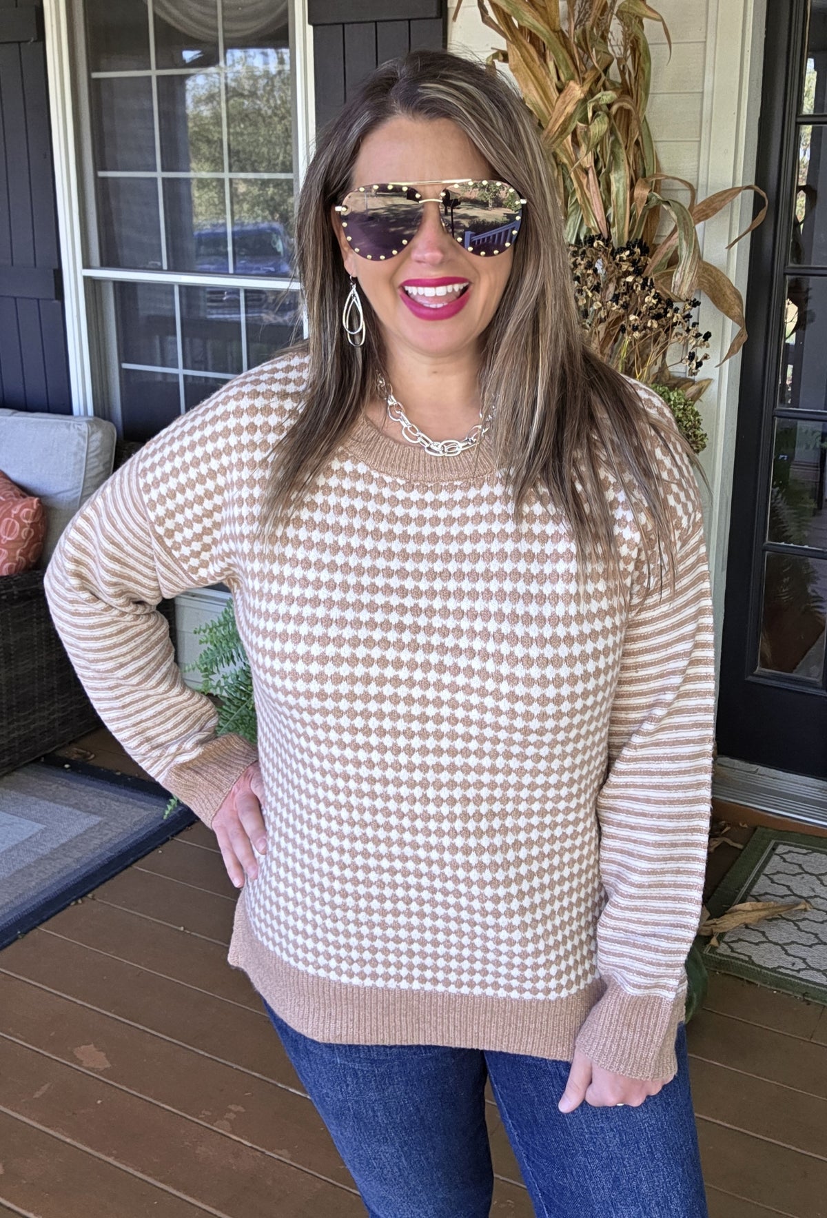 LT CAMEL CHECKERBOARD STRIPED SLEEVE CONTRAST KNIT SWEATER
