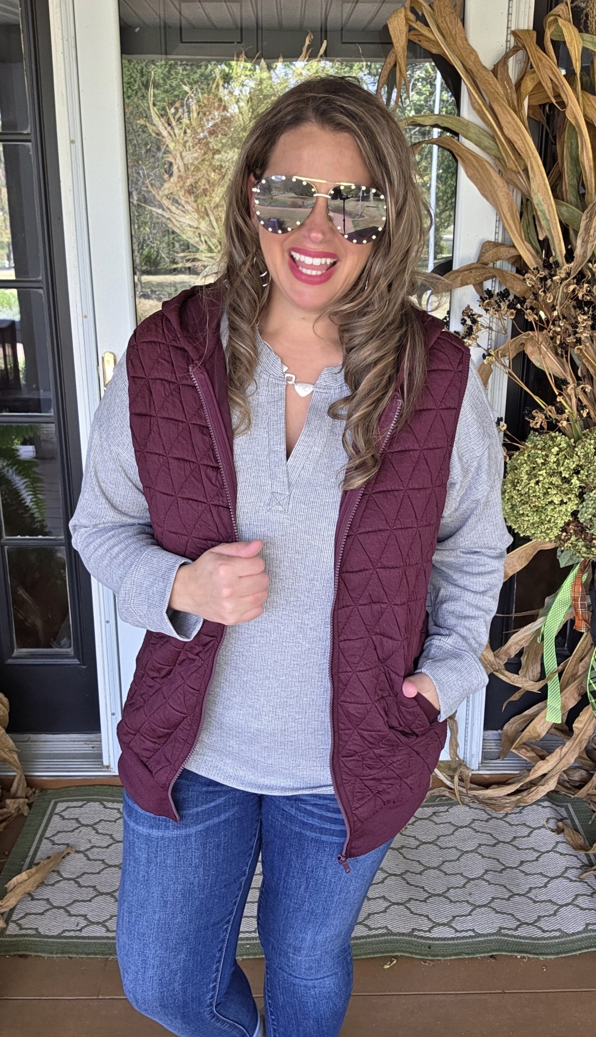 WINE QUILTED HOODED VEST