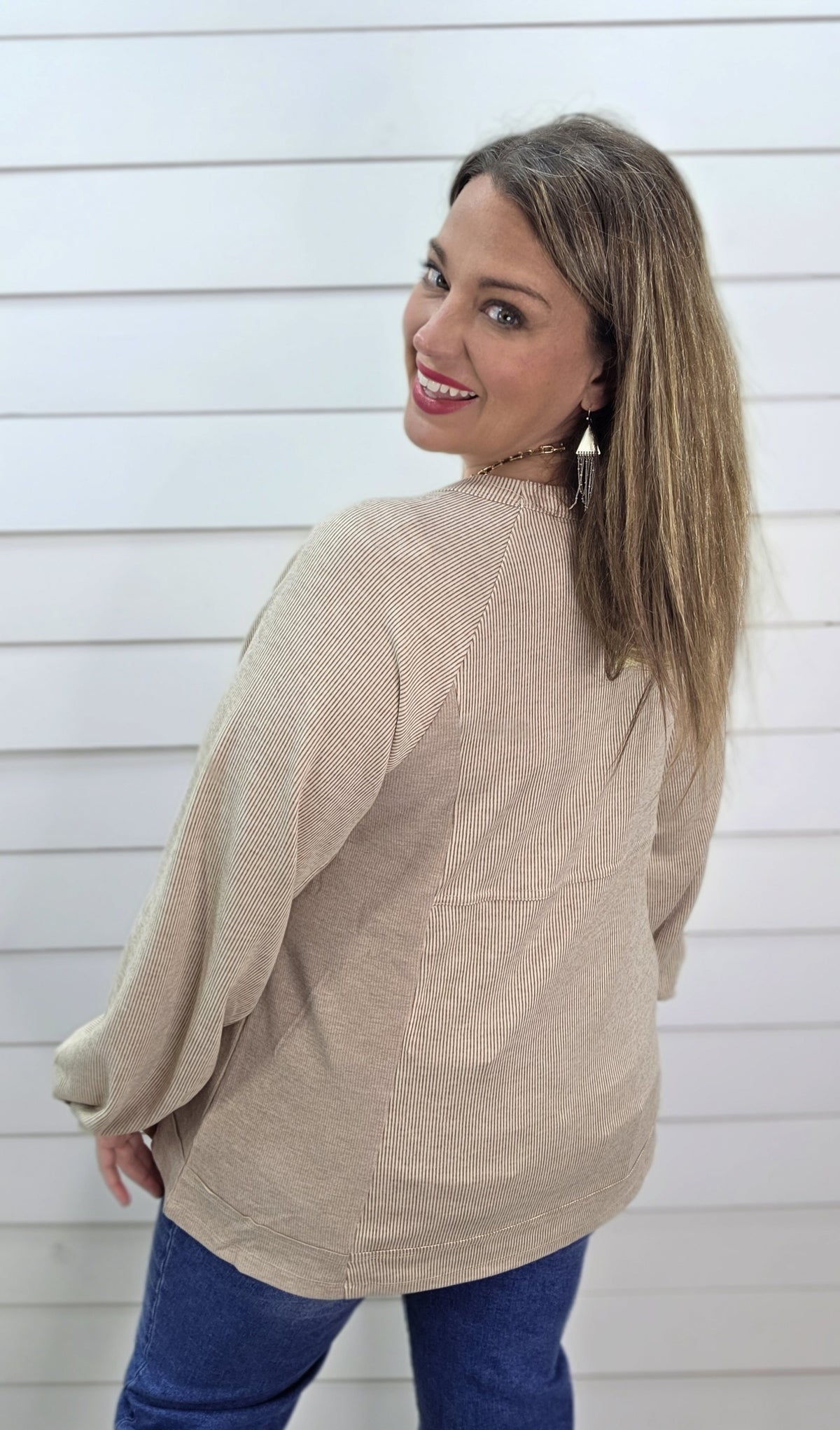 BEIGE/WHITE PINSTRIPE A CUT STRIPED MIX KNIT TOP