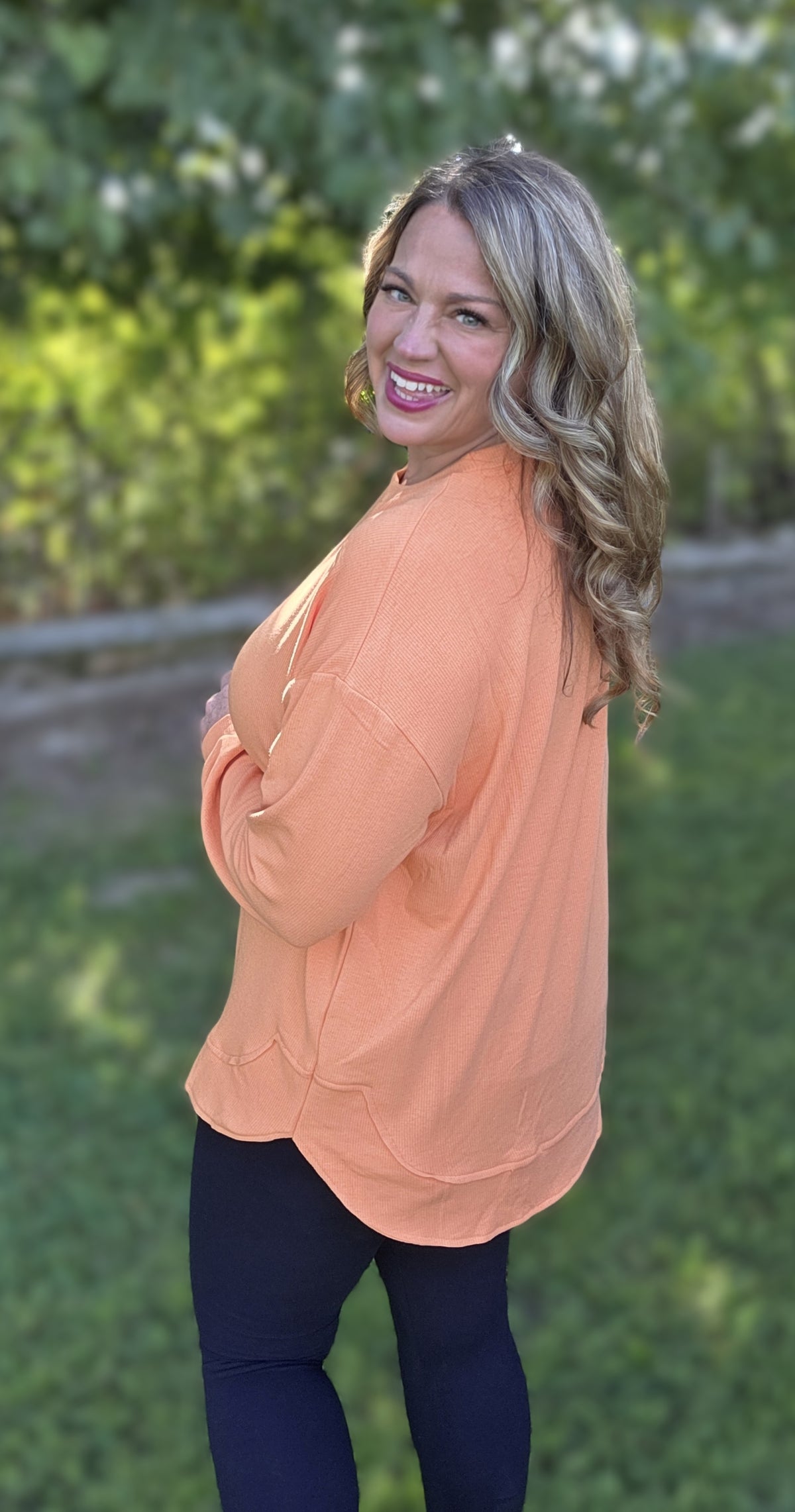 **BROOCH EXCLUSIVE** CORAL WEEKENDER TUNIC