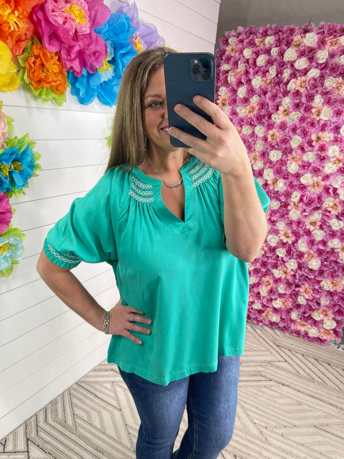 JADE SHORT SLEEVE SPLIT V-NECK TOP