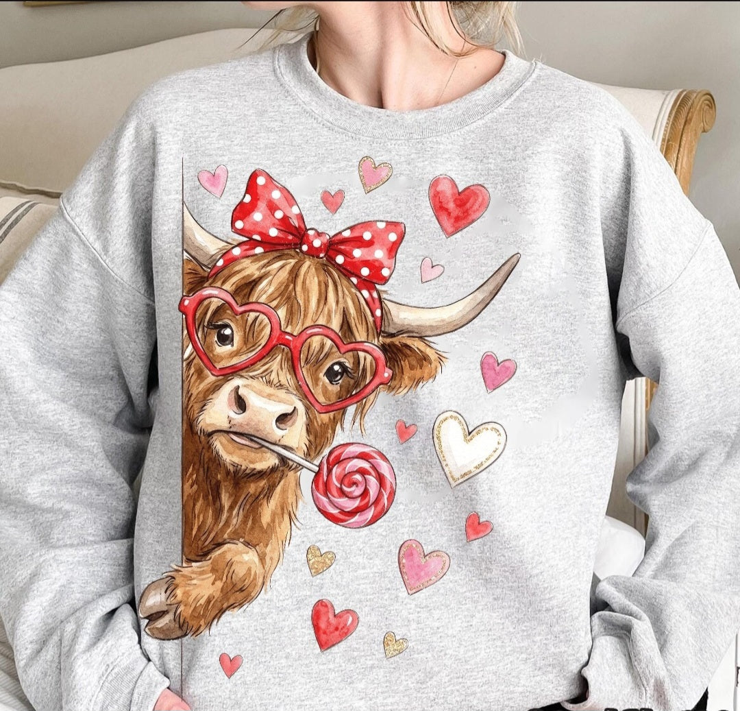 PEEKABOO HIGHLAND VALENTINE COW - S-4XL TEE/SWEATSHIRT