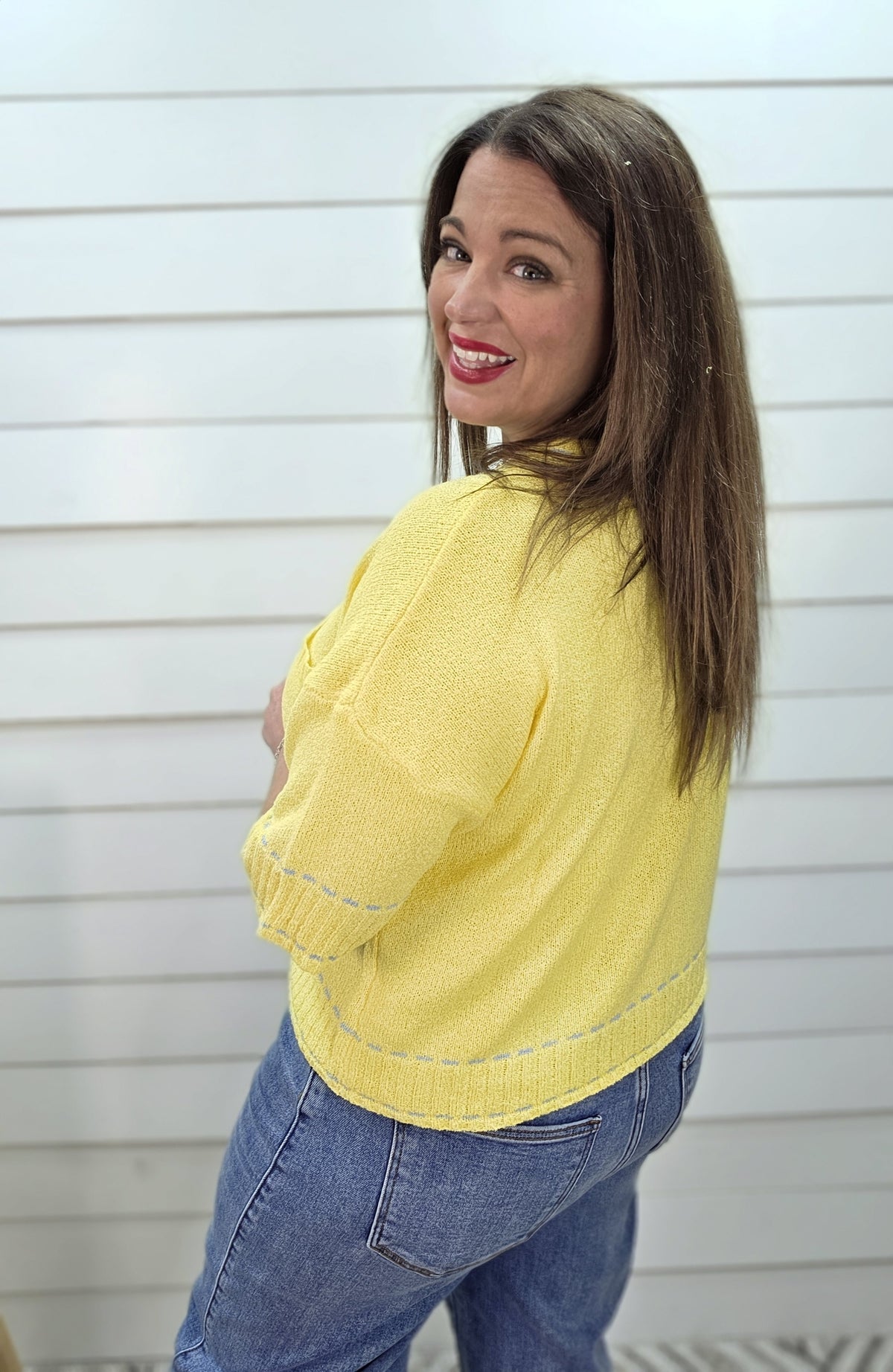 BUTTER YELLOW/ BLUE TRIM SHORT SLEEVE KNIT LIGHT WEIGHT SWEATER
