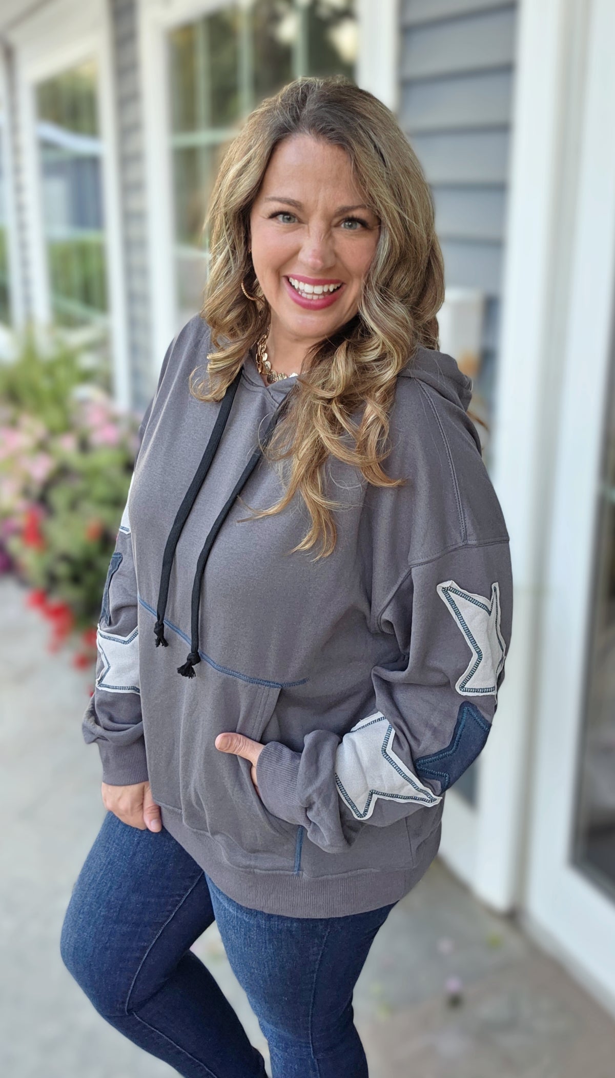 CHARCOAL STAR ACCENT LOOSE FIT HOODIE