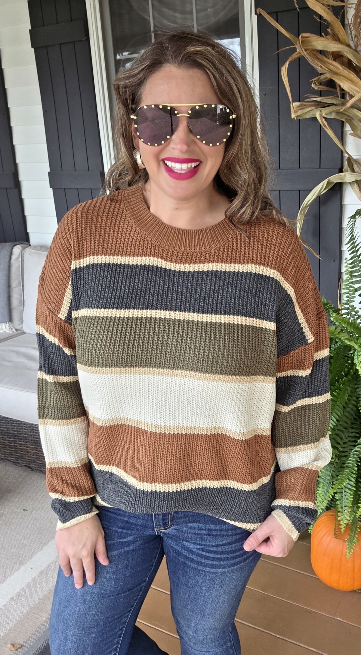 CAMEL/OLIVE STRIPED CREW NECK PULLOVER SWEATER