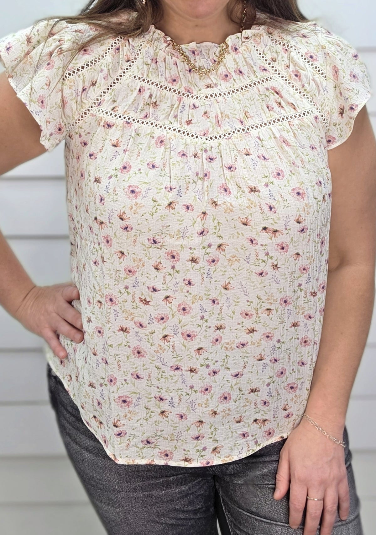 BLUSH FLORAL LINEN LACE DETAIL RUFFLE TRIM WOVEN TOP