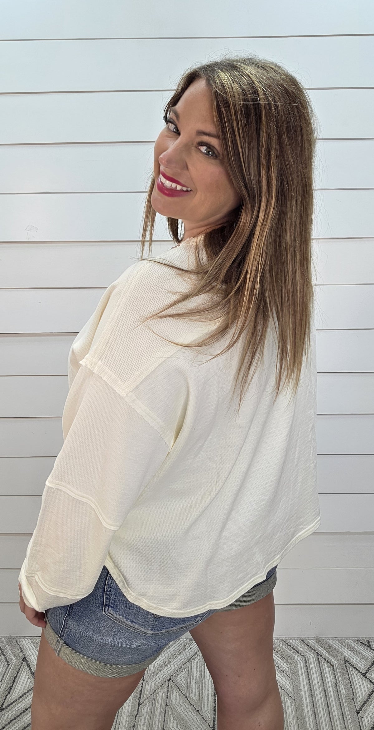 CREAM LONG SLEEVE KNIT FLOWY TOP