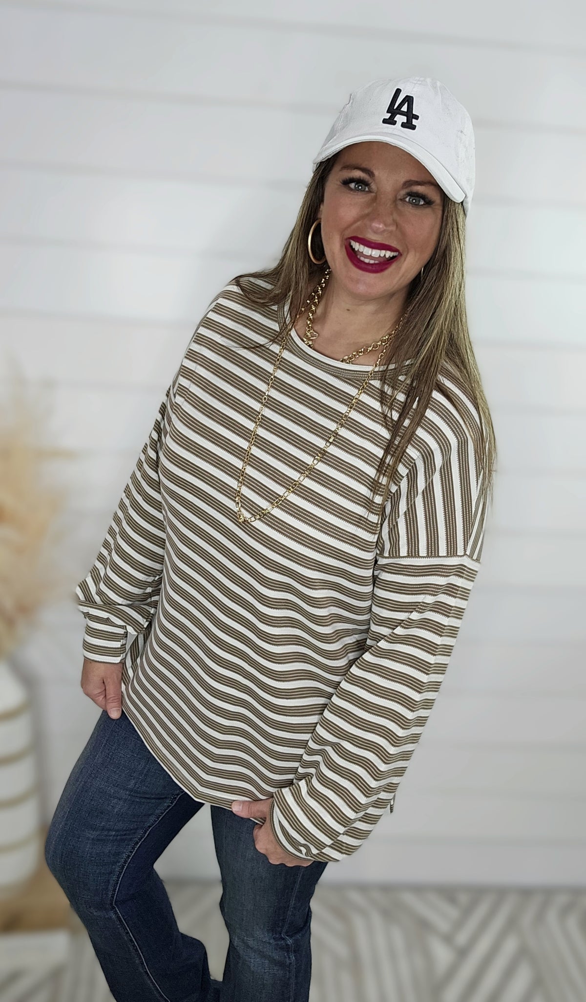 DK MOCHA STRIPED CREW NECK TOP