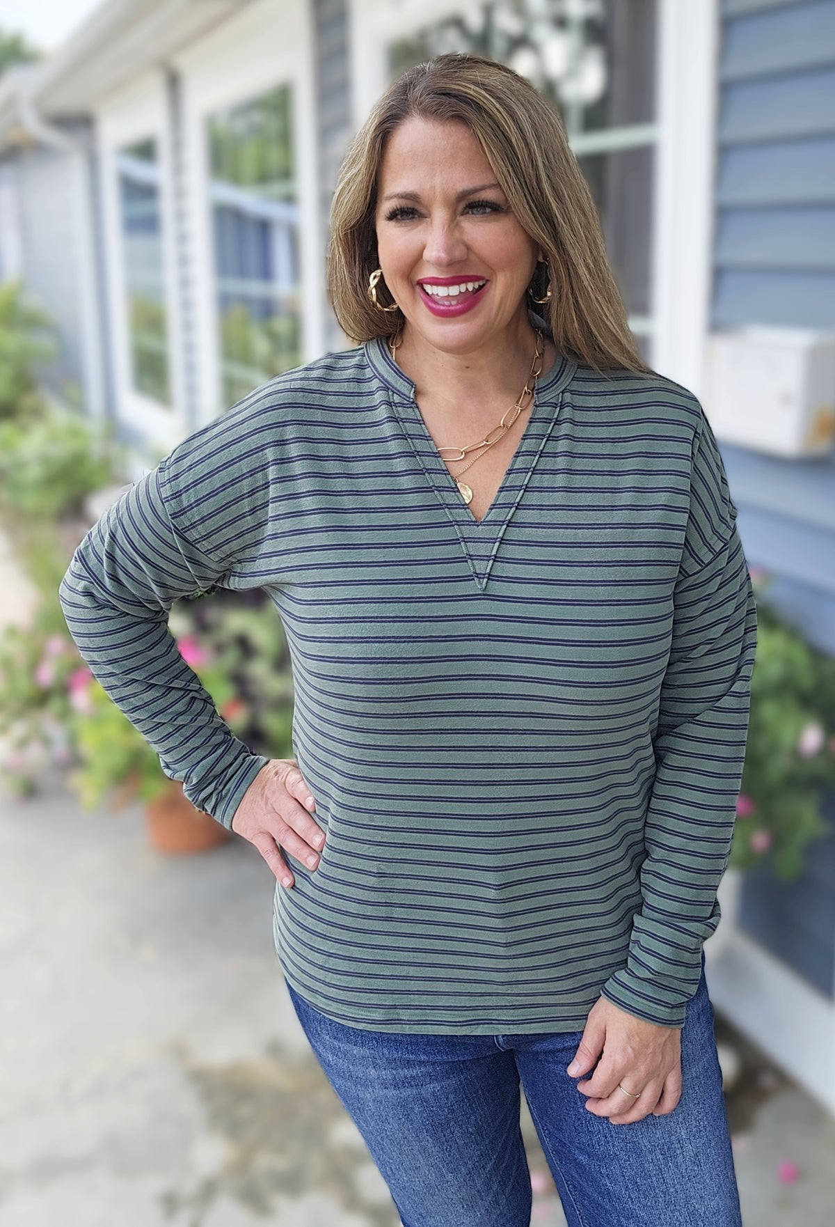 OLIVE V NECK MICRO BRUSHED LONG SLEEVE KNIT TOP