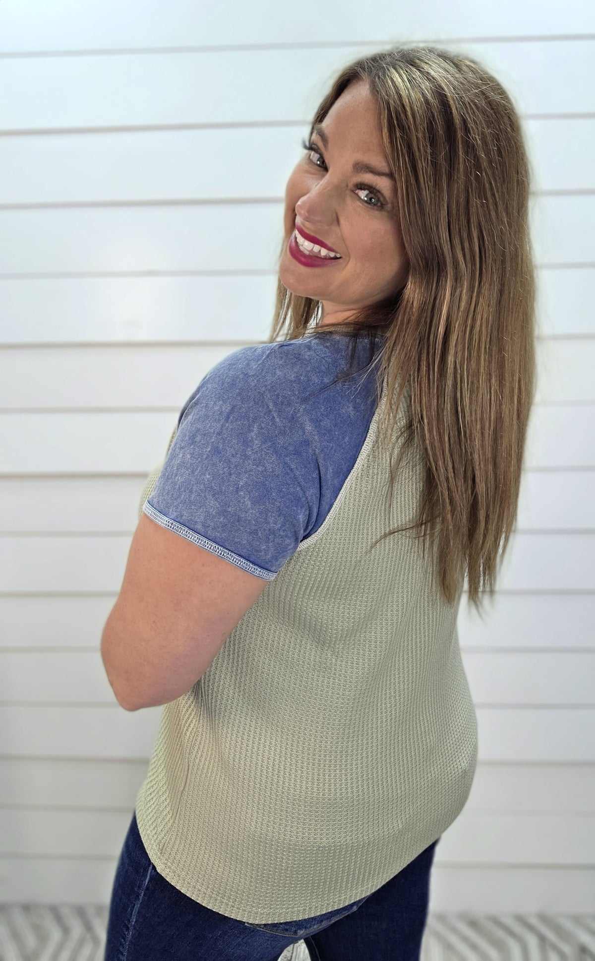 LIGHT OLIVE MINERAL WASH WAFFLE TEXTURE TOP W/ SOFT DENIM ACCENTS