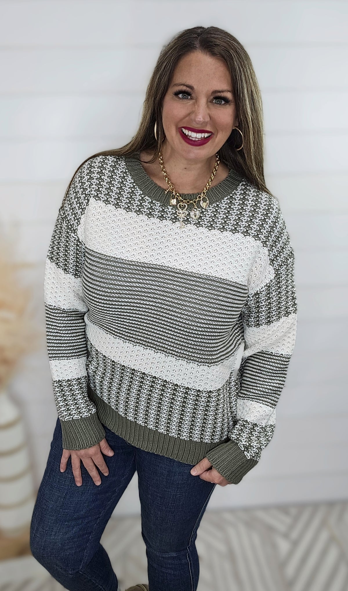 LT OLIVE TEXTURED COLORBLOCK SWEATER