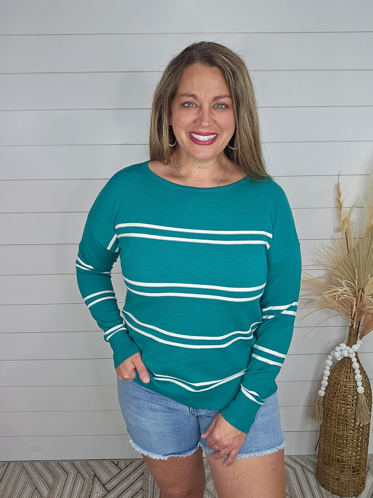 KELLY GREEN LIGHT WEIGHT STRIPED SWEATER