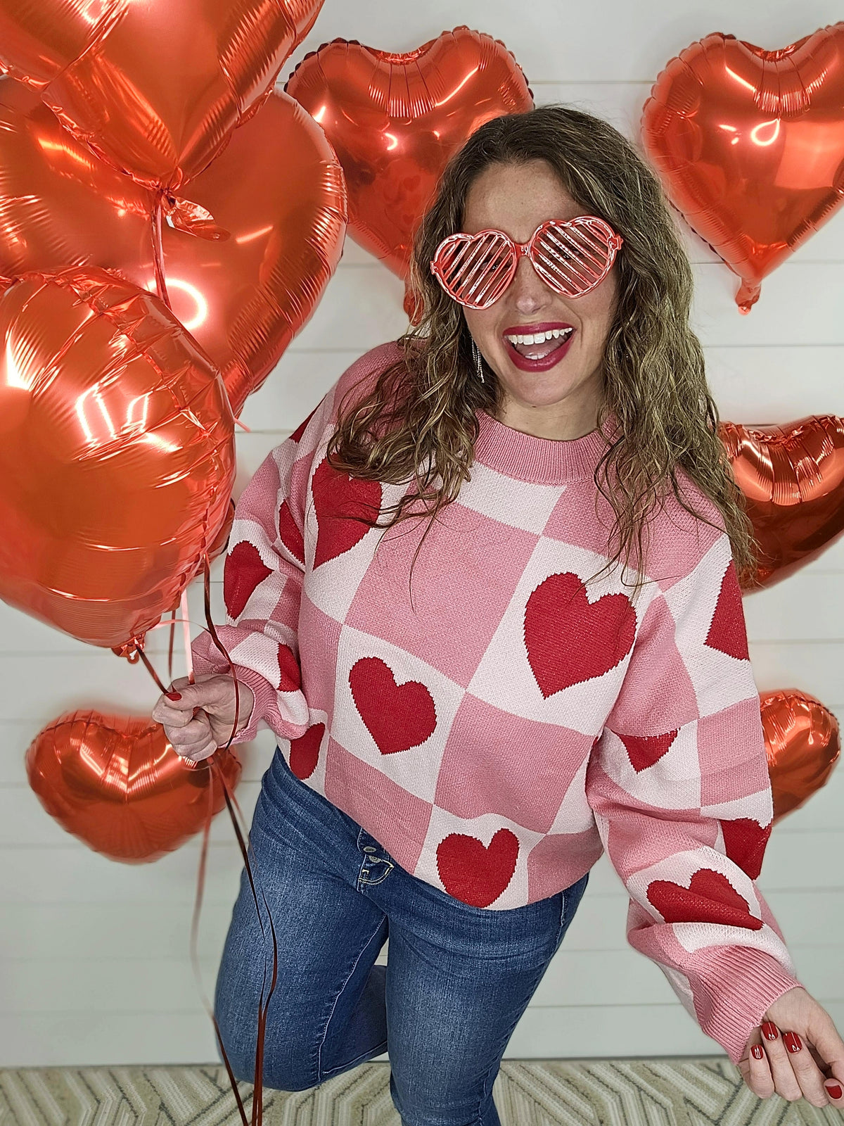 CURVY PINK HEART BLOCK SWEATER