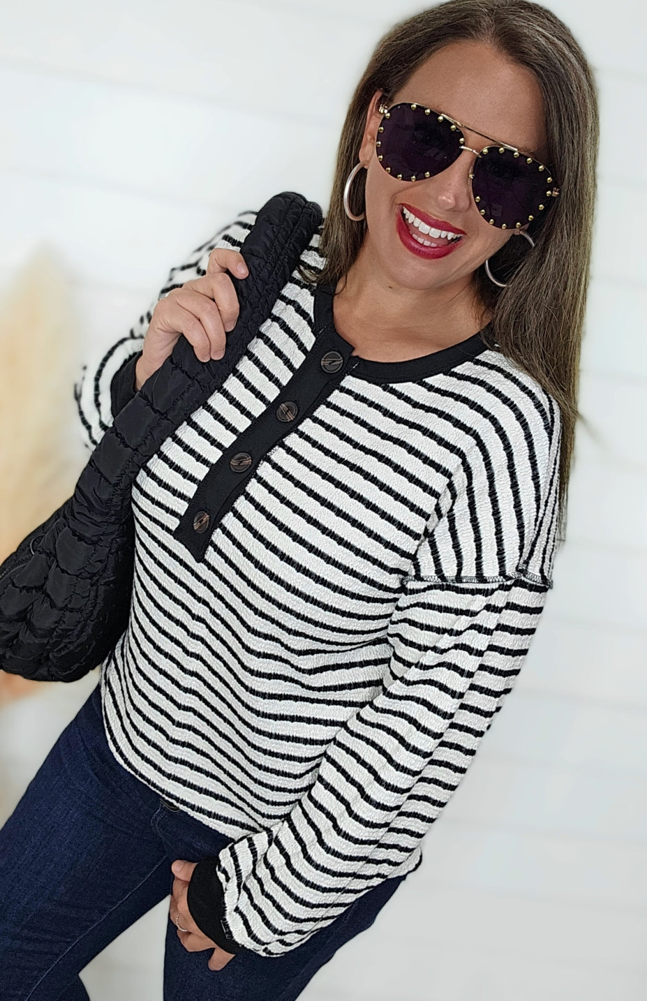 CREAM/BLACK BUTTON STRIPED TEXTURED TOP