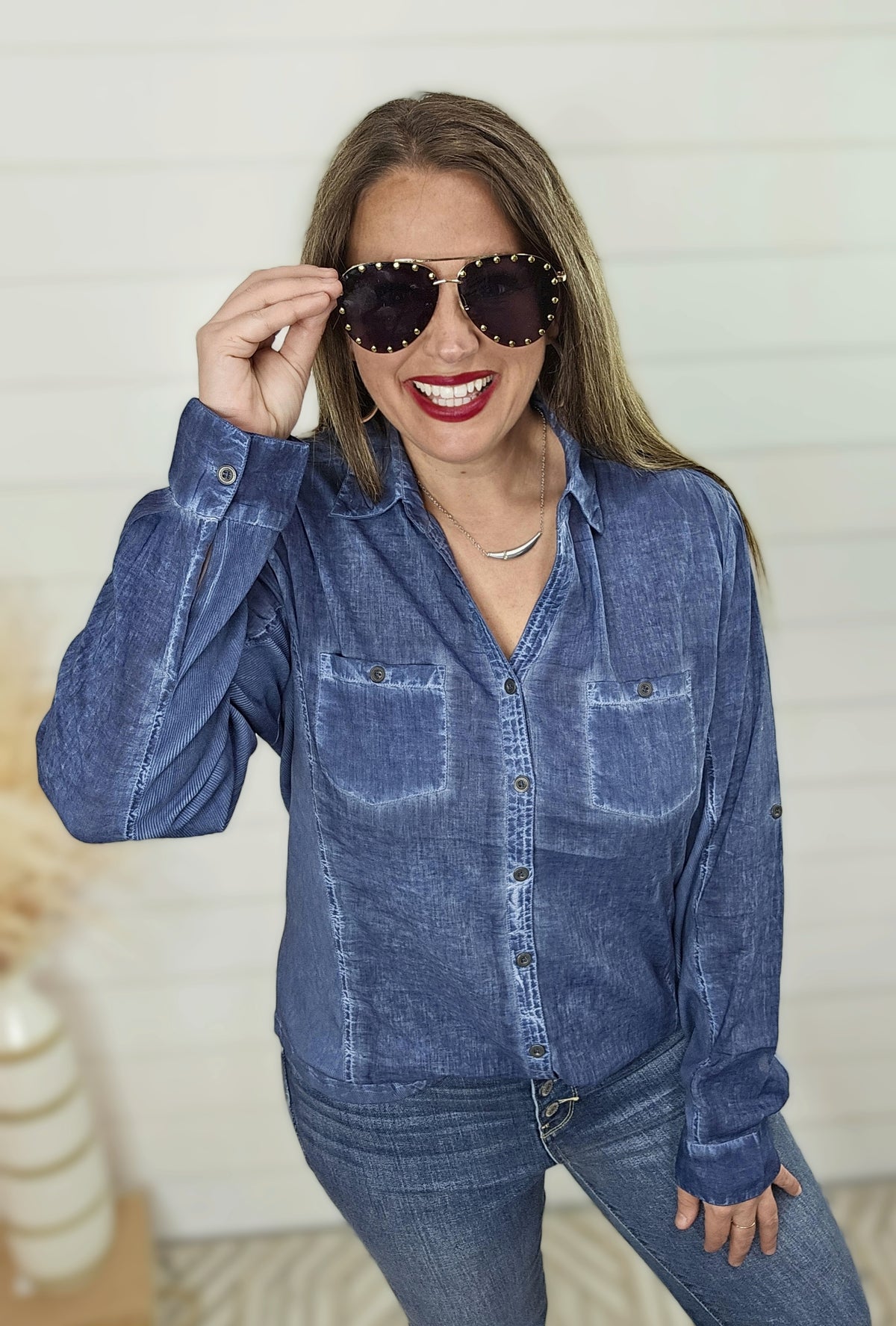 KAREN HART MINERAL WASH INDIGO CONTRAST BUTTON DOWN TOP