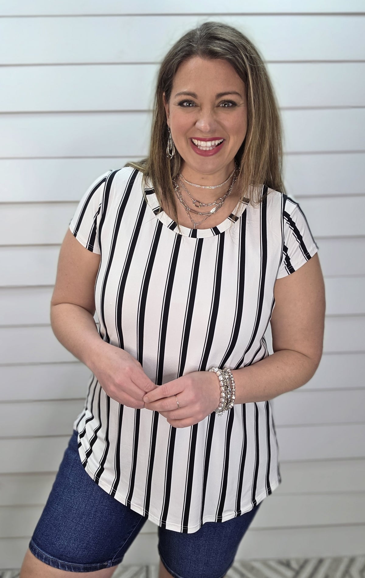 IVORY/BLACK VERTICAL STRIPED BUTTER SOFT KNIT TOP