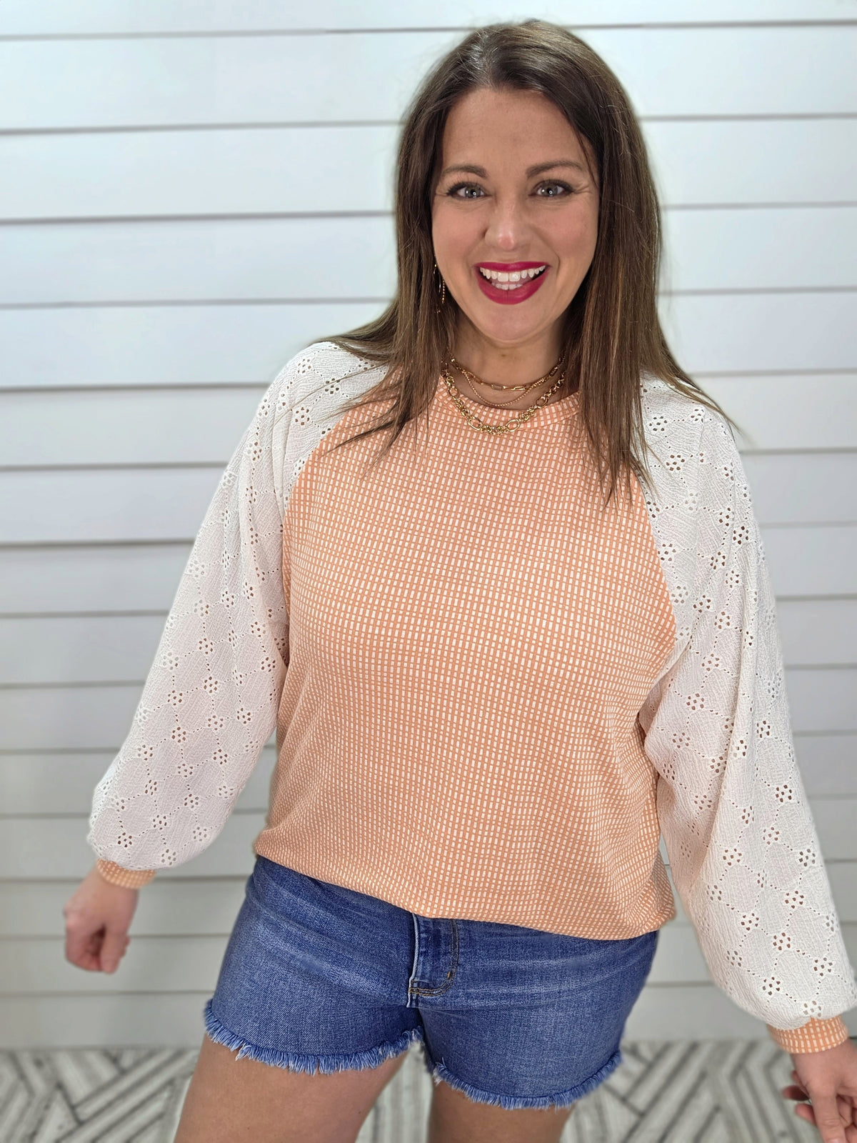 CORAL PRINTED KNIT TOP W/ CROCHET LACE SLEEVES
