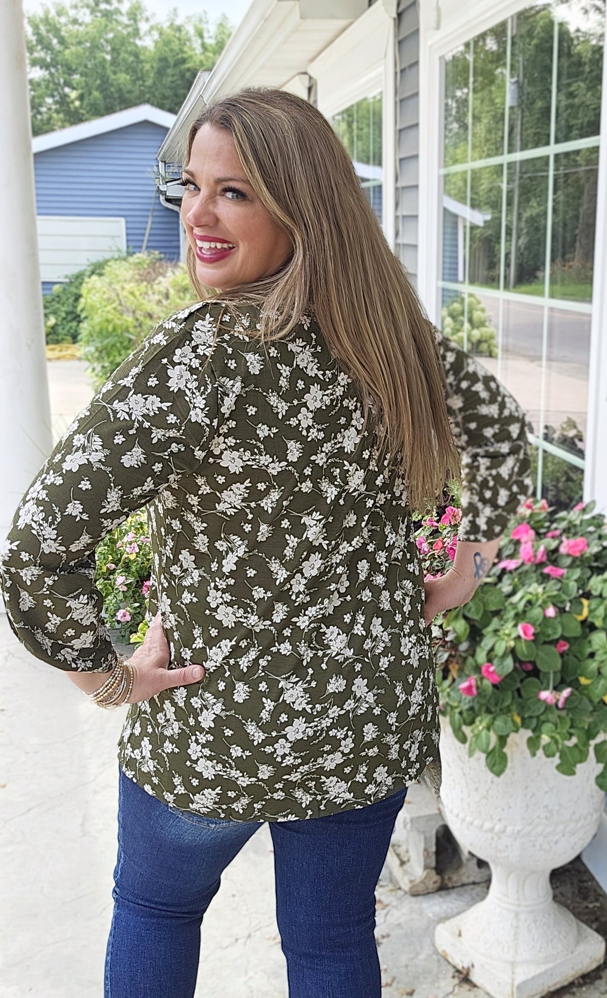 DEAR SCARLETT OLIVE/CREAM FLORAL LUZE LIZZY TOP