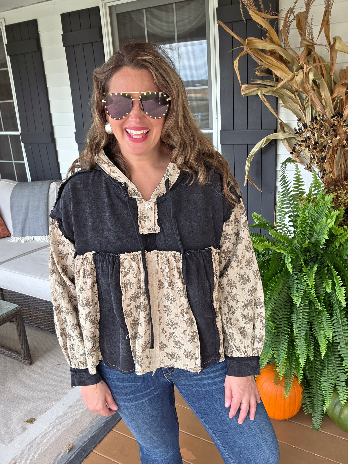 POL BLACK/MOCH FLORAL HOODED OVERSIZED TOP