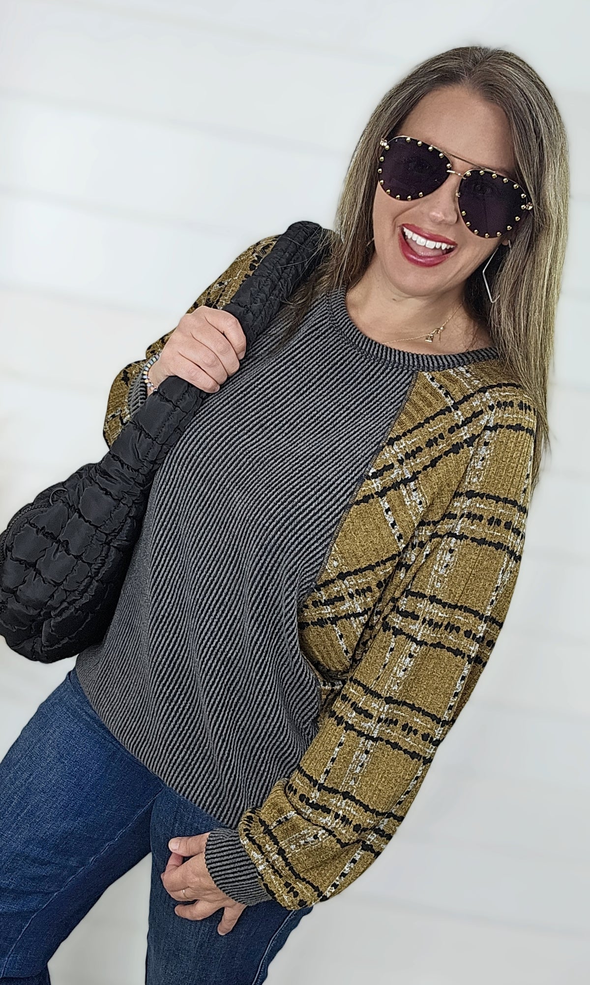 CHARCOAL RAISED RIBBED TOP W/ PLAID CONTRAST SLEEVES