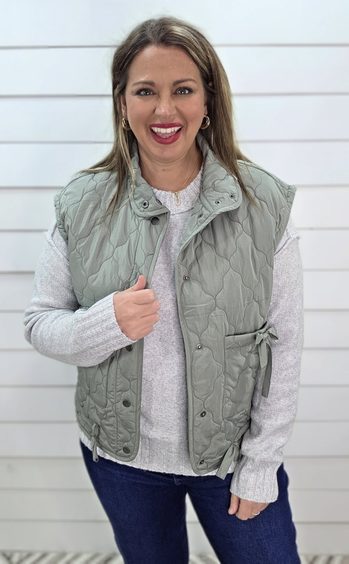 DUSTY SAGE QUILTED BOW TRIM VEST