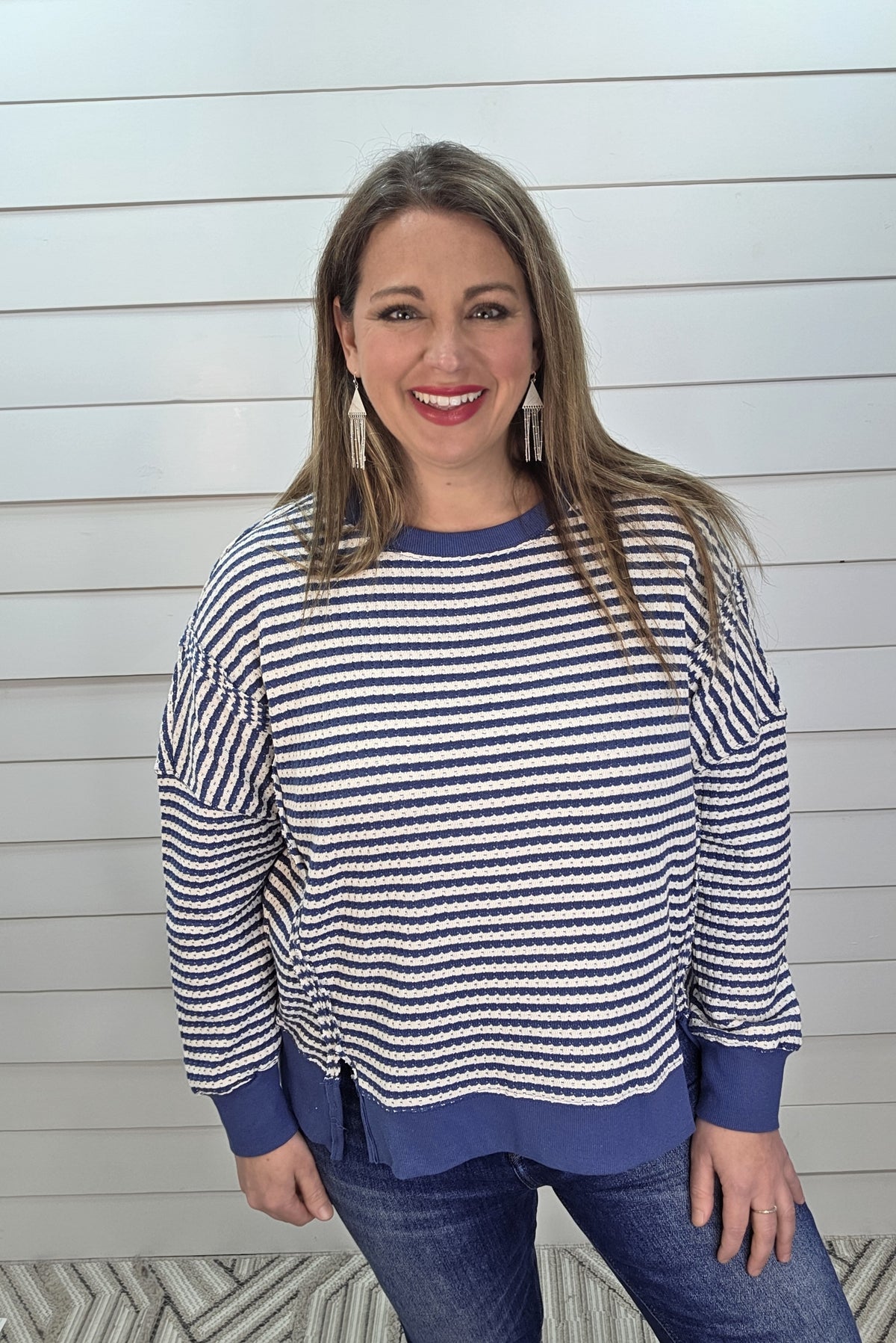 DENIM STRIPE SPLIT HEM KNIT TOP