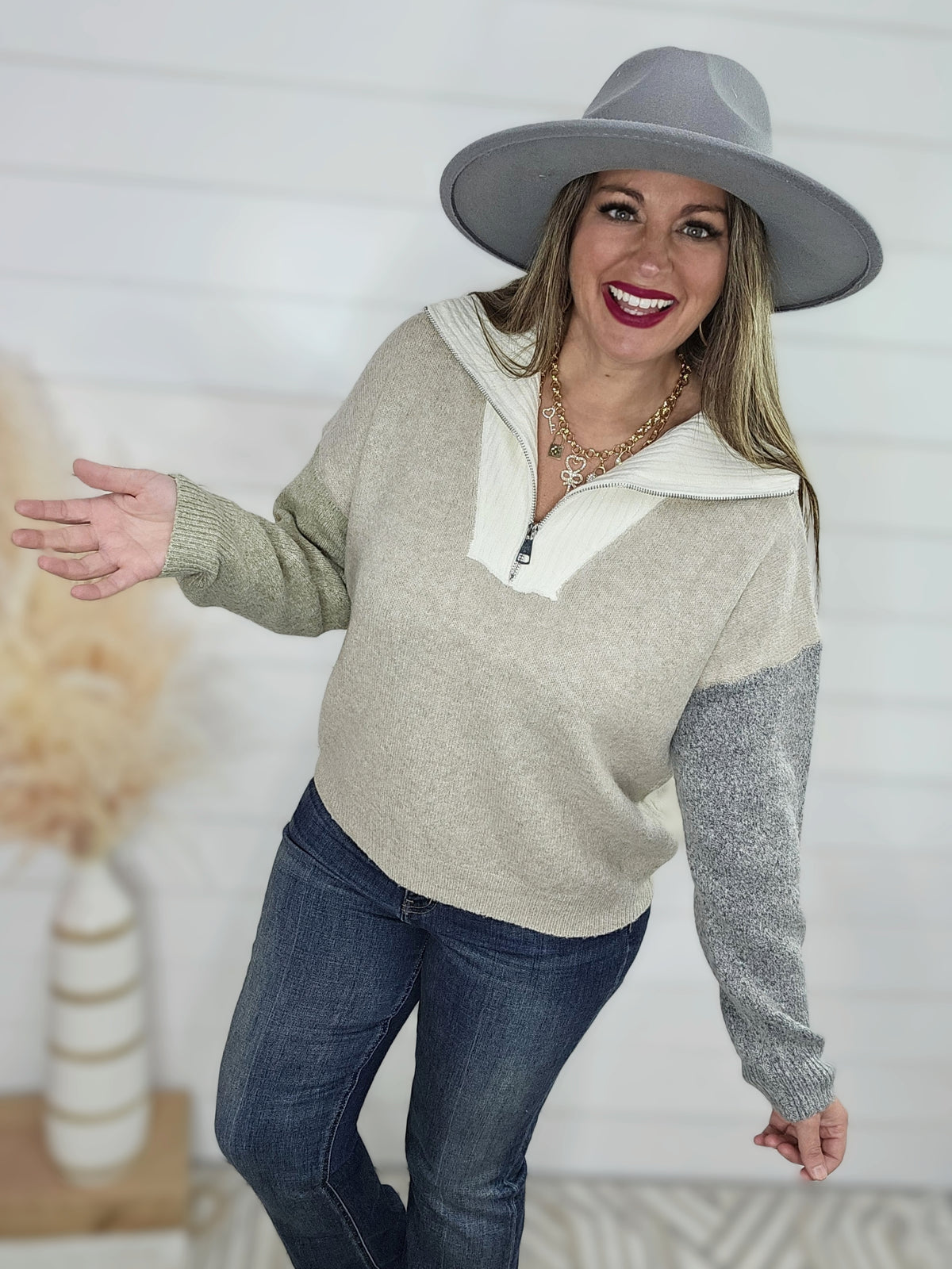 TAUPE/IVORY QUARTER ZIP SWEATER