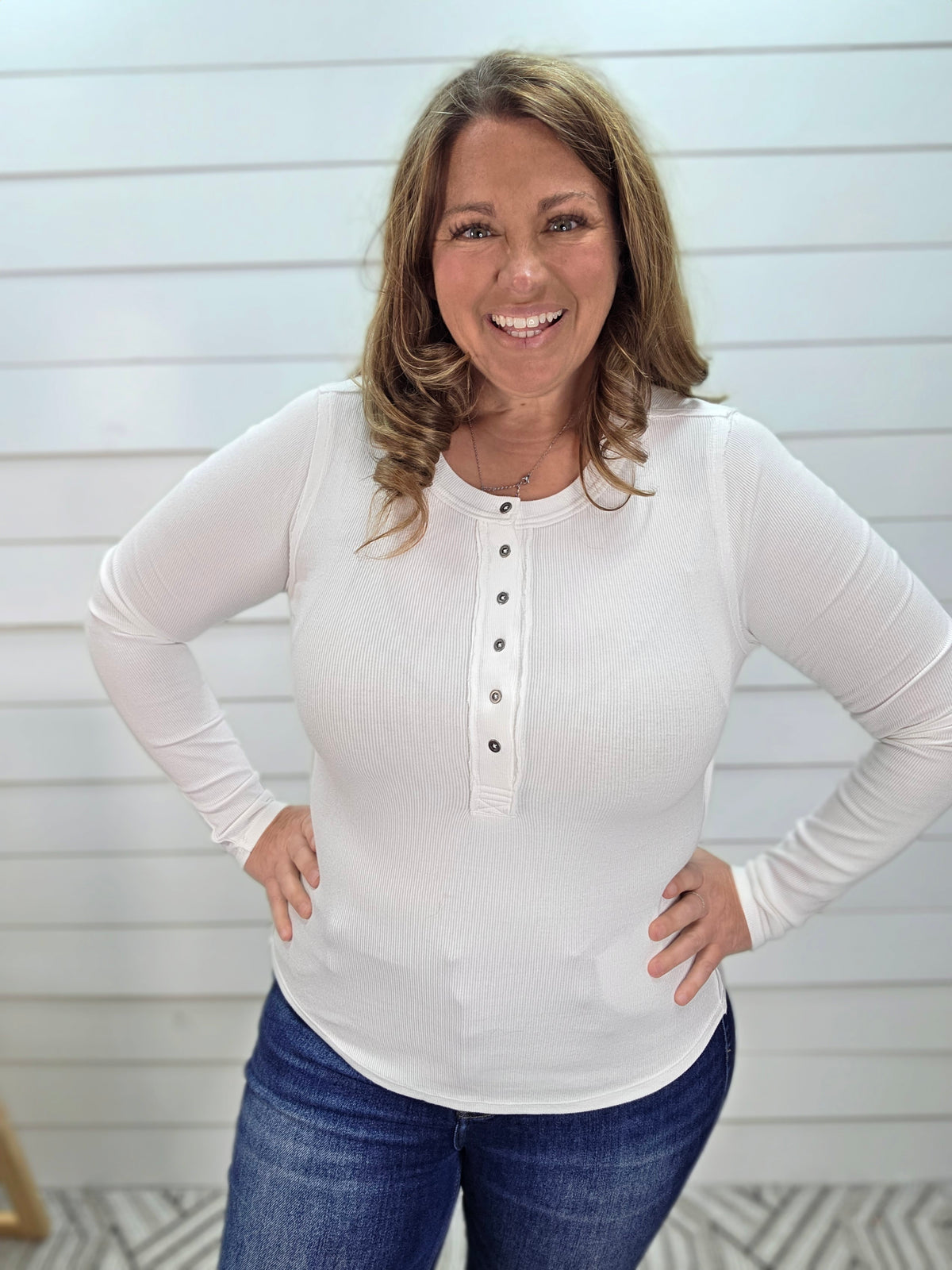 WHITE FITTED HENLEY RIBBED KNIT TOP