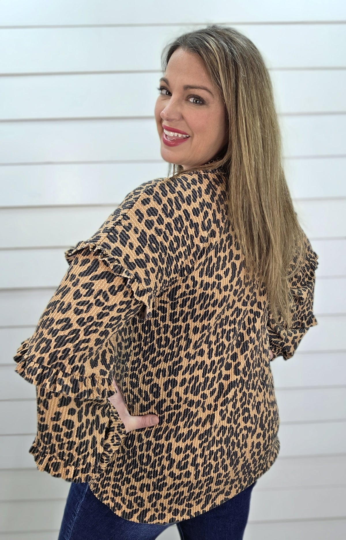 CAMEL LEOPARD RAISED RIBBED RUFFLE SLEEVE TOP