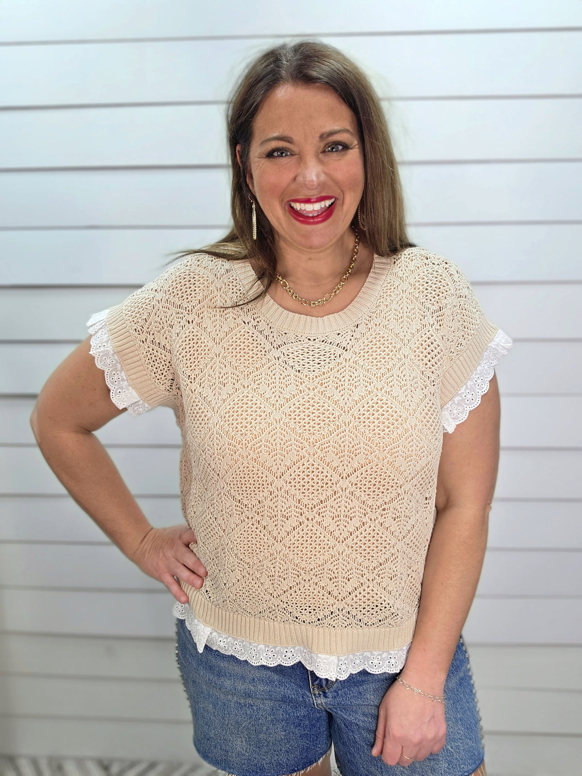 NATURAL CROCHET KNIT SHORT SLEEVE TOP W/ EYELET LACE DETAIL