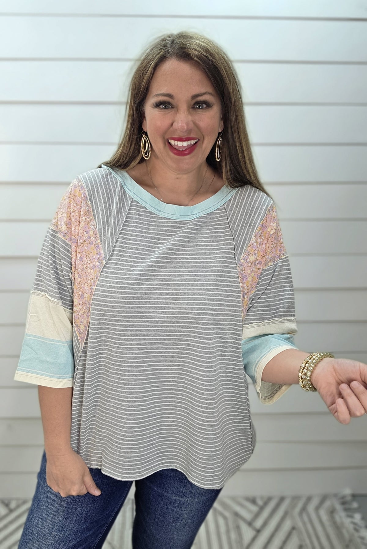 HEATHER GREY STRIPED FLORAL TRIM COLOR BLOCK SLEEVE
