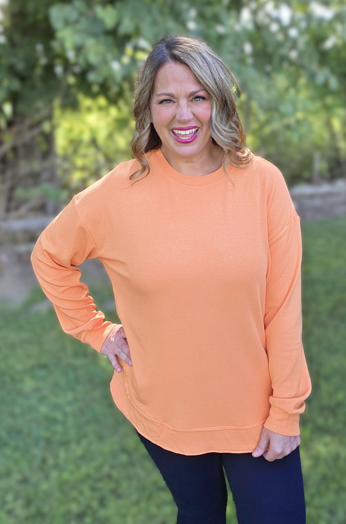 **BROOCH EXCLUSIVE** CORAL WEEKENDER TUNIC