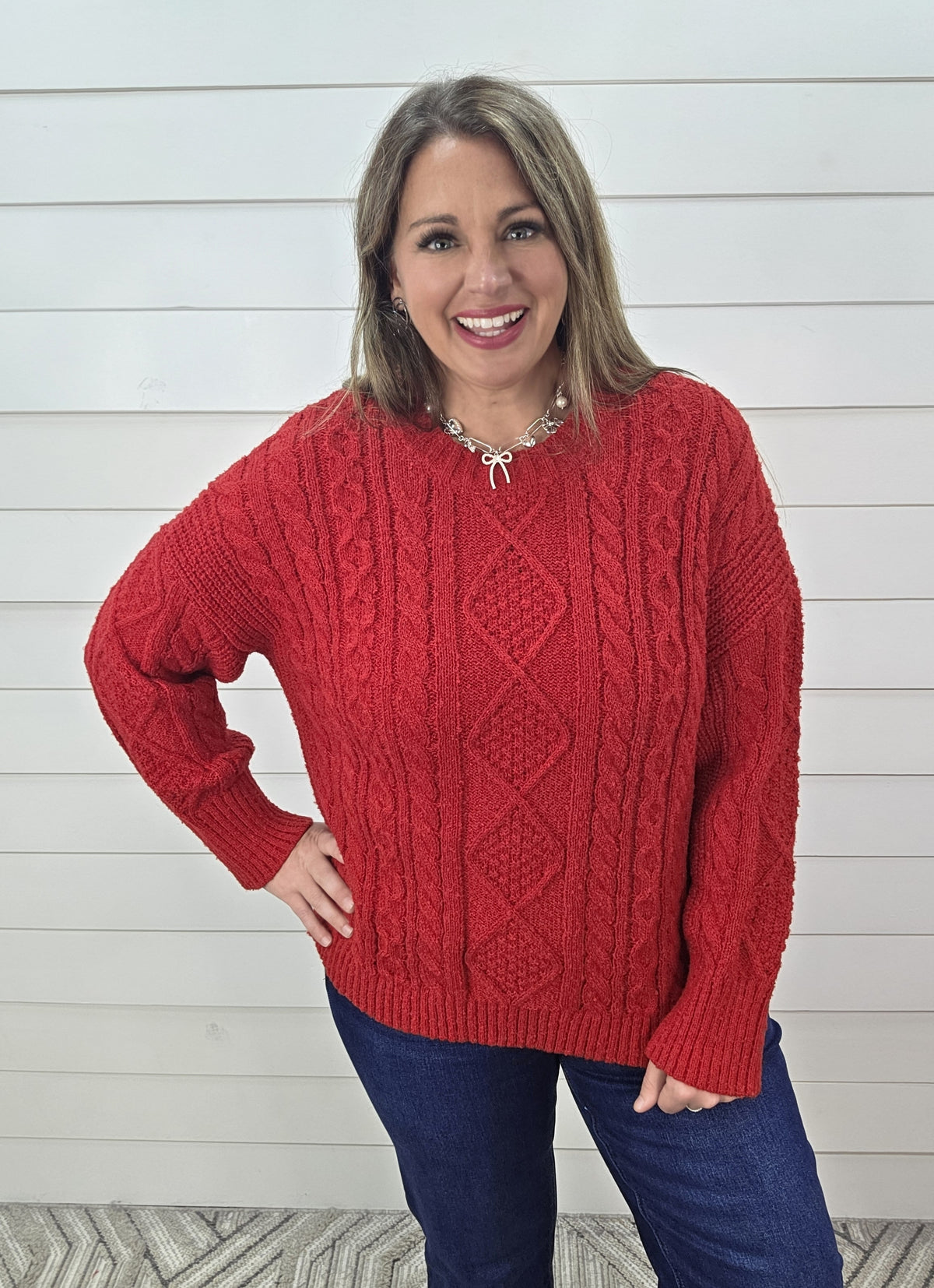 DEEP RED CREW NECK CABLE KNIT SWEATER