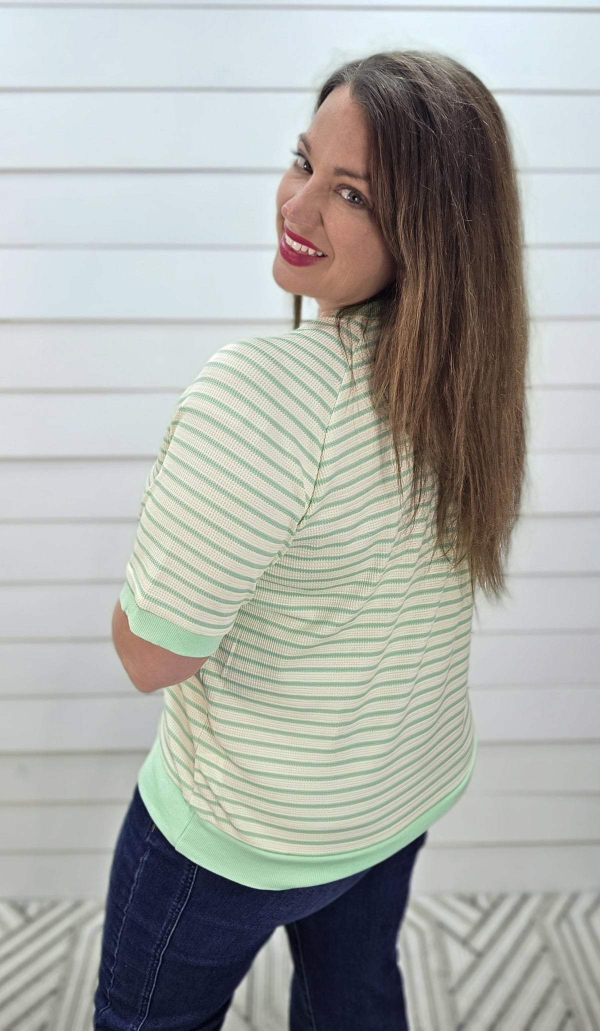 GREEN STRIPED KNIT ROUND NECK SHORT SLEEVE TOP