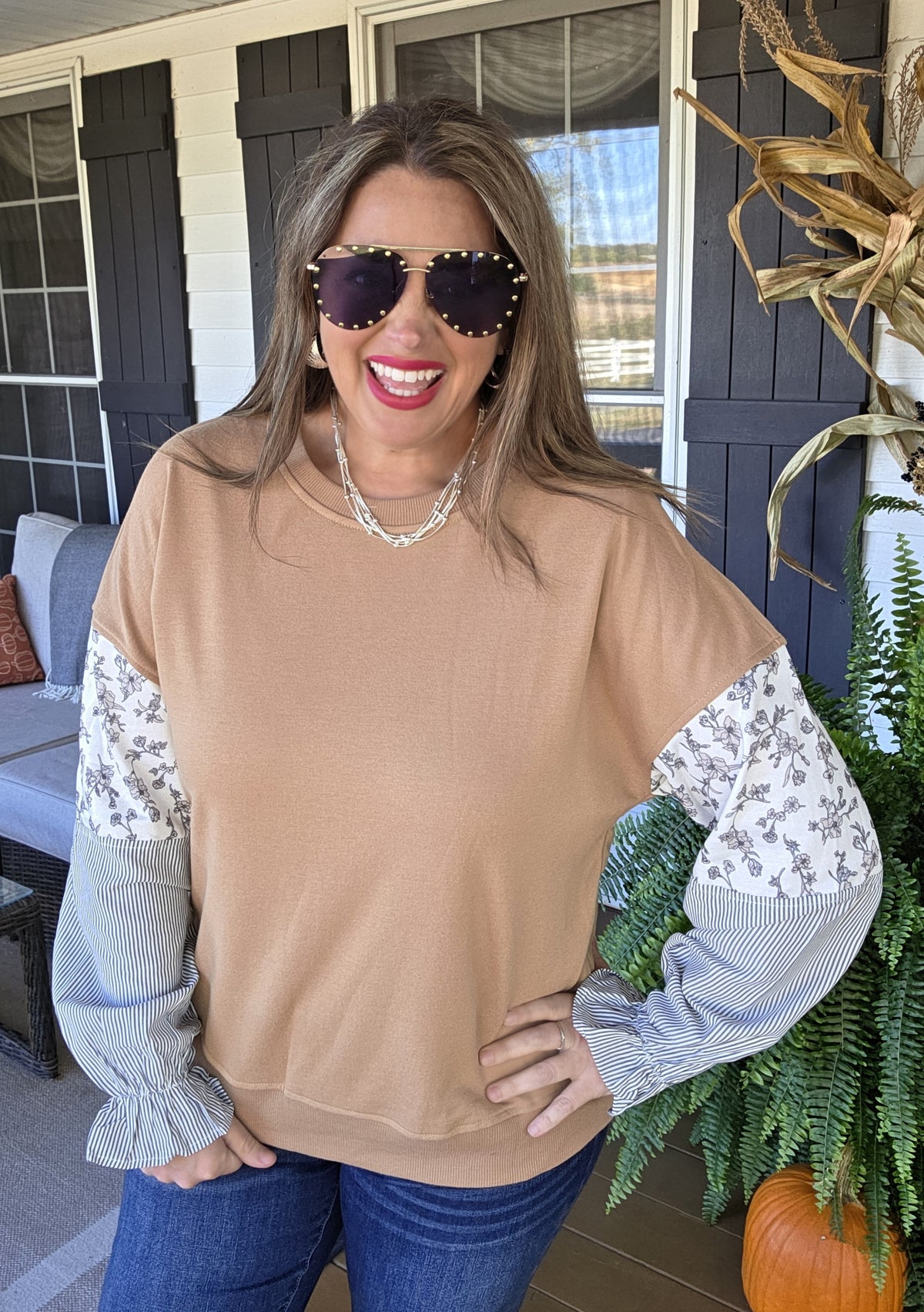 CAMEL FLORAL STRIPED CONTRAST FRENCH TERRY PULLOVER