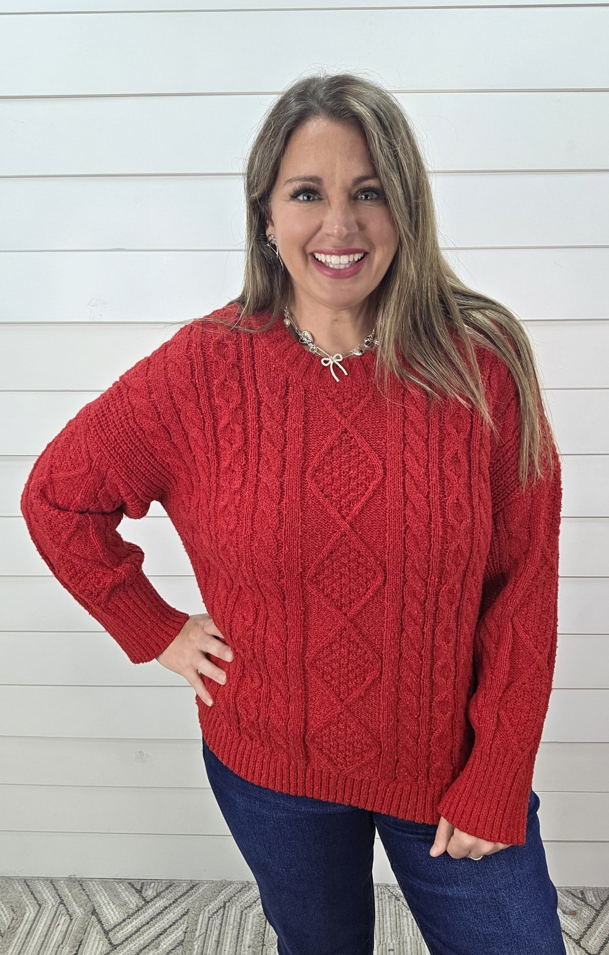 DEEP RED CREW NECK CABLE KNIT SWEATER