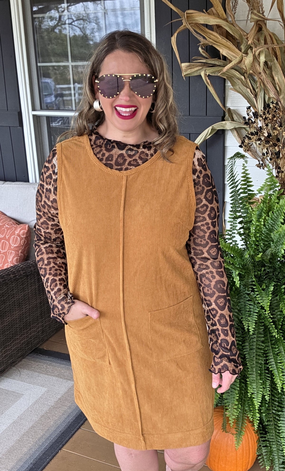 DARK CAMEL CORDED DRESS WITH POCKETS