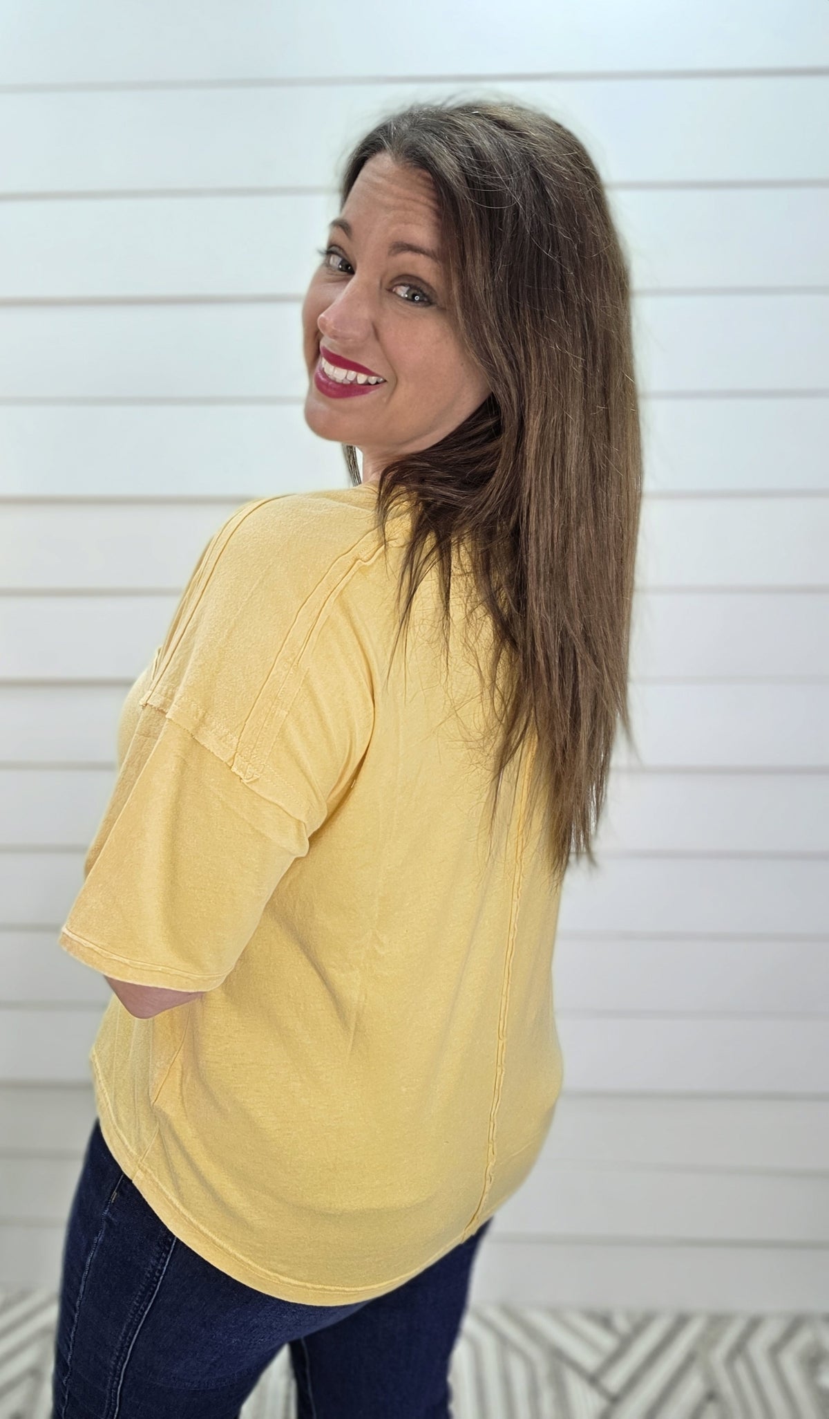 YELLOW MINERAL WASH POCKET TEE