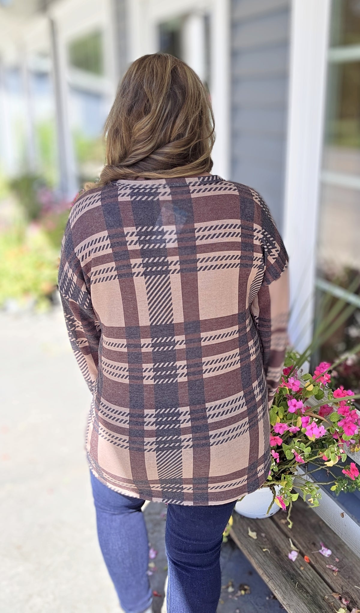 TAUPE PLAID KNIT LONG SLEEVE TOP