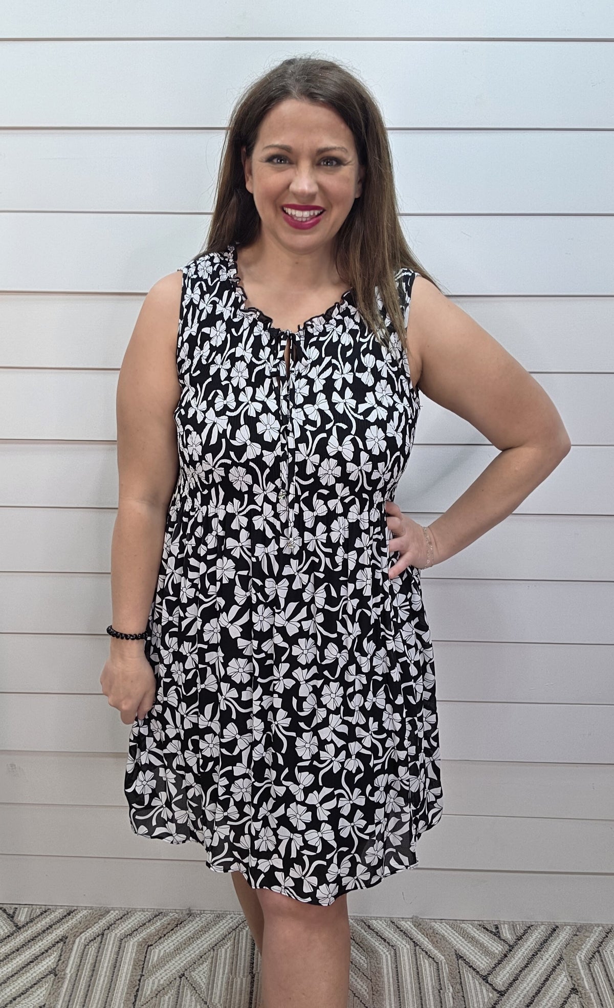 BLACK/WHITE LOOSE SMOCK BOW PRINT DRESS